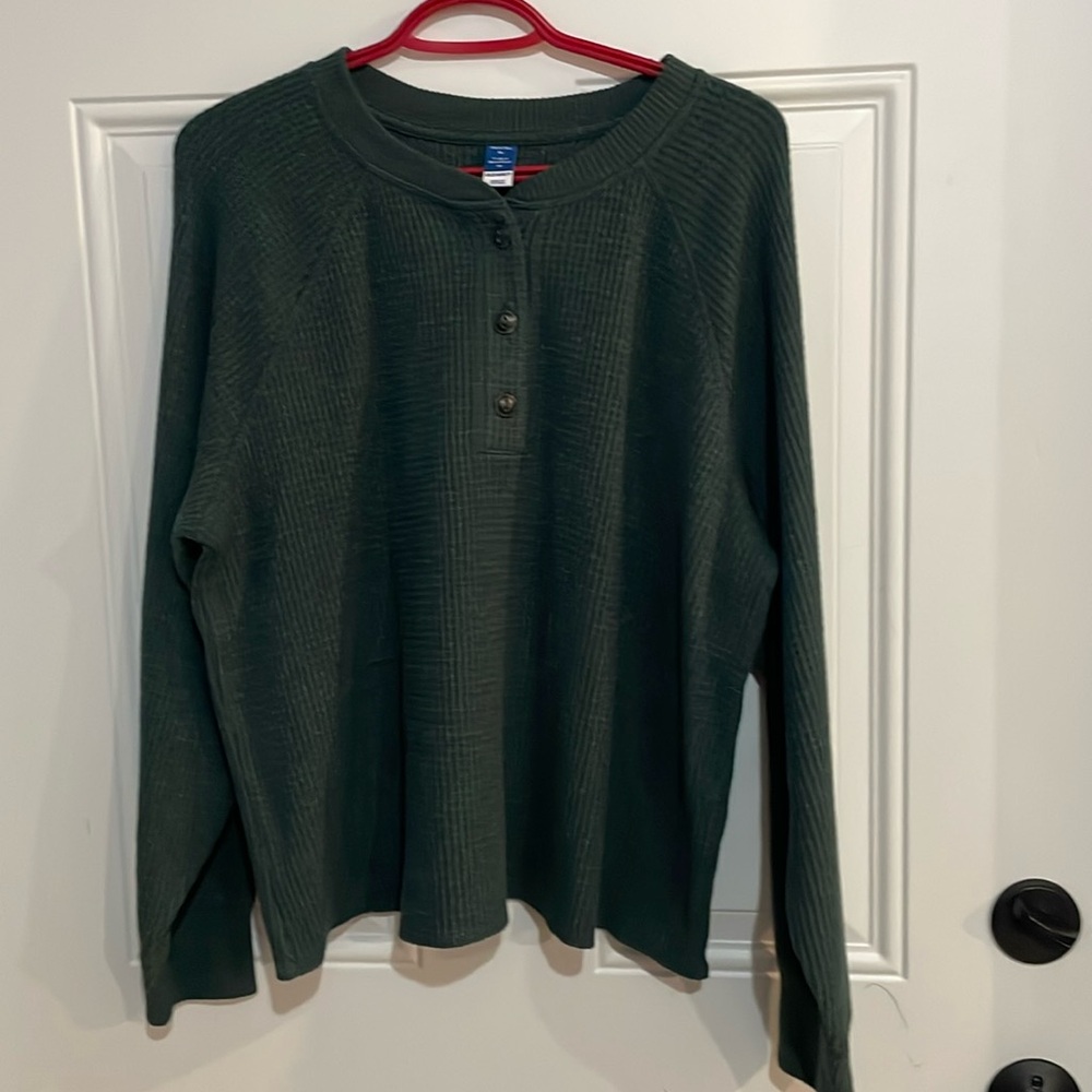 Old Navy long-sleeve tee | size XL